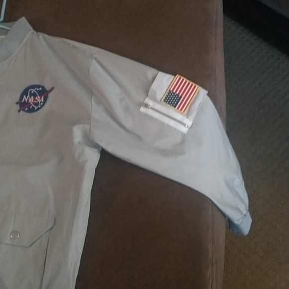 Jacket - Picture 2 of 7